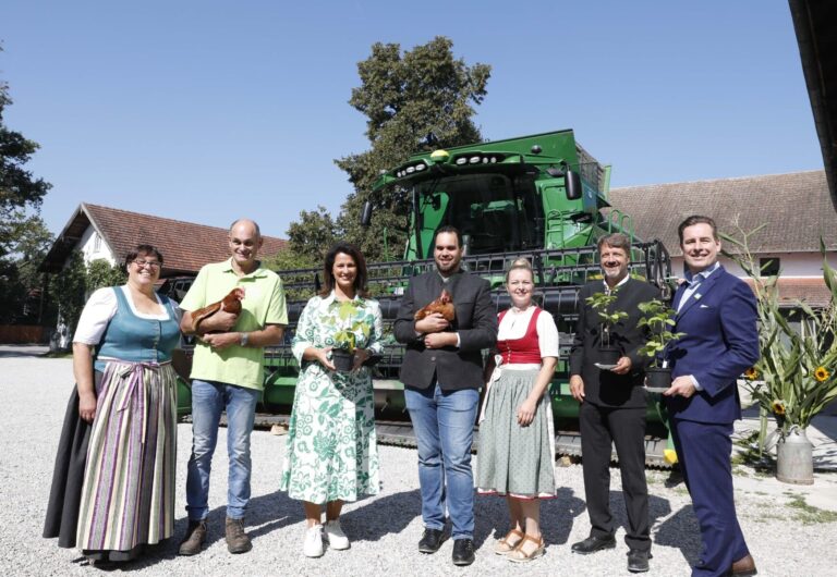 Mit heimischem Soja zum klimafreundlichen Ei – Ministerin Kaniber wertet Eiweißinitiative als vollen Erfolg