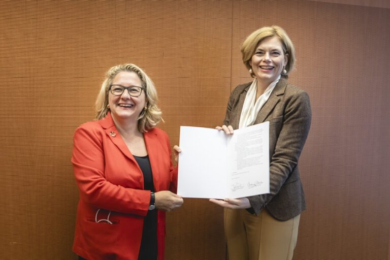 Bundesregierung beschließt mehr Moorbodenschutz – Klöckner und Schulze unterzeichnen Bund-Länder-Zielvereinbarung