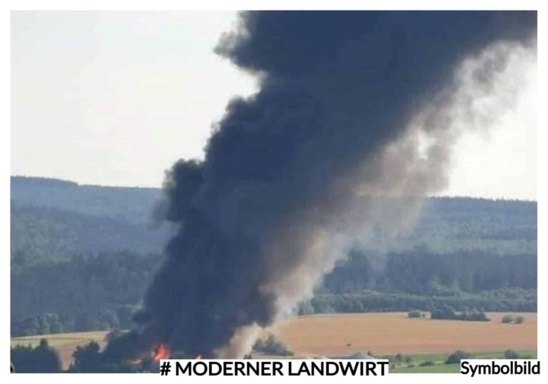 Scheune mit Maschinen und 30 Tonnen Mineraldünger geht in Niederbayern in Flammen auf