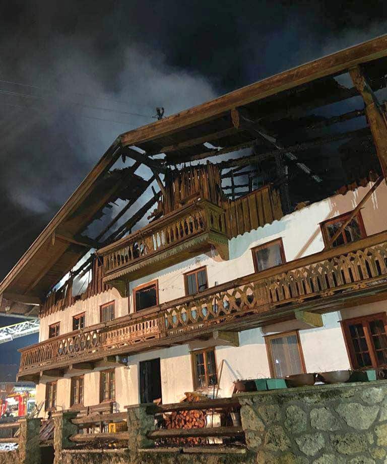 Millionenschaden: Bauernhof in Fischbachau brennt nieder 3 Brand Fischbachau FF Markt Schliersee 2 3