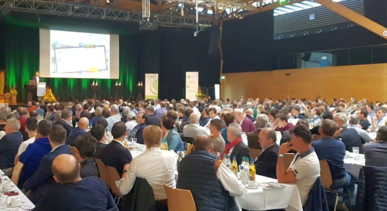 Horizont jenseits des Klassenzimmers erweitert – Erdinger Landwirtschaftsschüler besuchen DBV-Veredelungstag