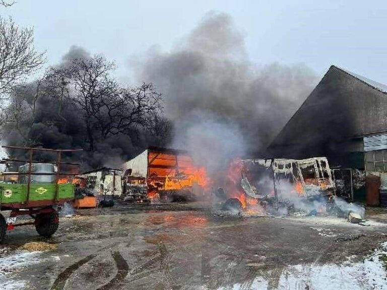 Brand auf landwirtschaftlichen Anwesen in Wangerland