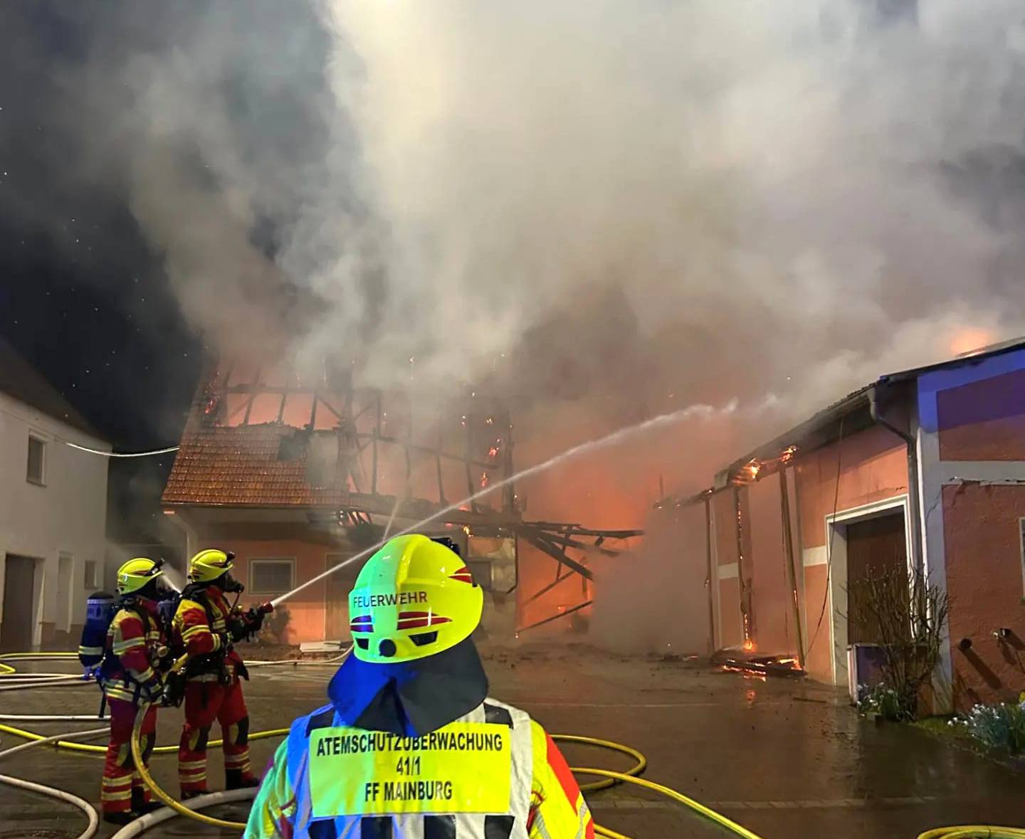 Brand Halle FW Mainburg 2 1