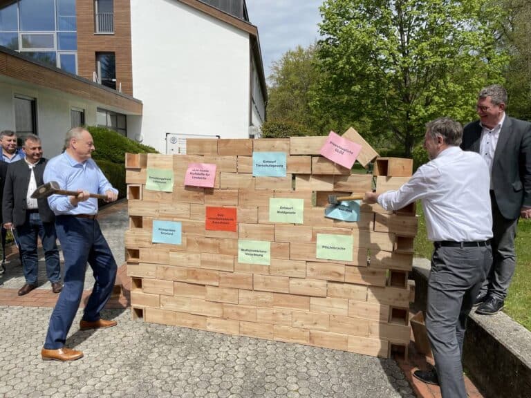 DBV-Präsident Rukwied und BBV-Präsident Felßner „Jetzt die Bürokratiemauer einreißen“