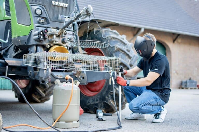 „AGRILL“ – Erntepausen nutzen, um Frontanbaugrills zu bauen