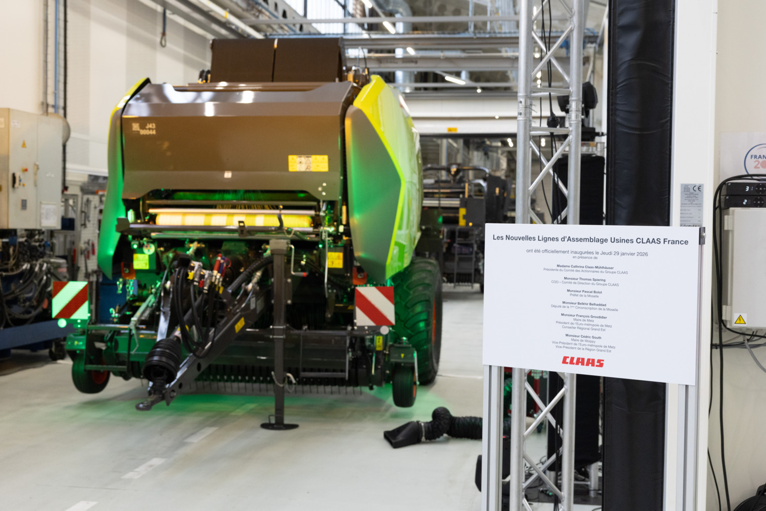 CLAAS investiert 3,3 Mio. Euro in Ballenpressen-Werk Metz – Start für CEREX und CUBIX 4 1076181 27 4